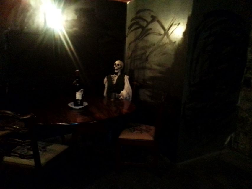 Edinburgh: Old Town and Underground Ghost Tour - The Old Town walk: history with a grim edge