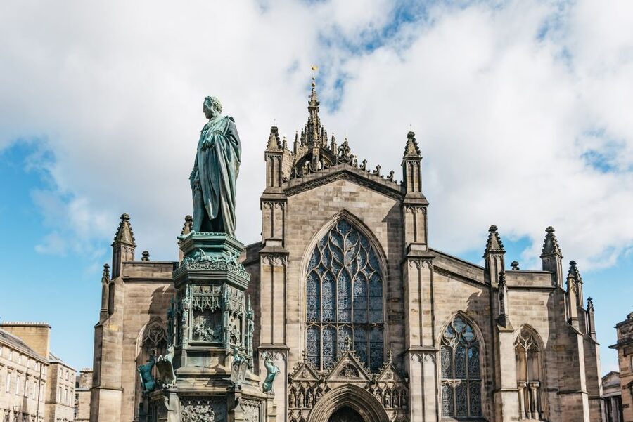 Edinburgh: Old Town History and Tales Walking Tour - Guide style: humor, local tips, and a human pace