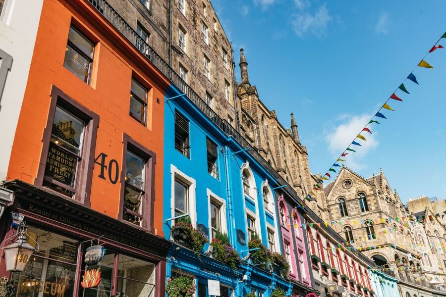 Edinburgh: Old Town History and Tales Walking Tour - Mercat Cross and the civic heart of Old Town