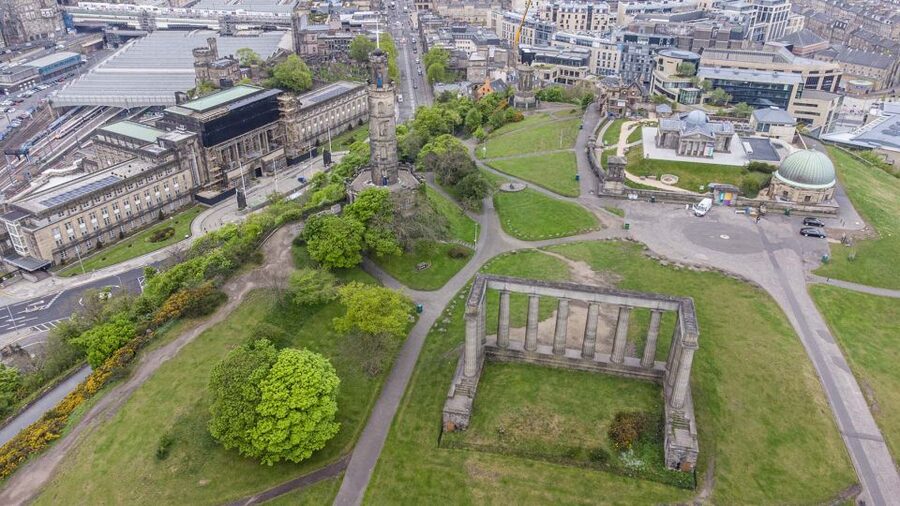 Edinburgh: Old Town History Walking Tour - Why Edinburgh Old Town works so well on foot