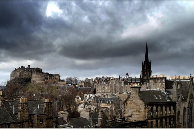 Edinburgh - Old Town Stories - The castle and the power of Edinburgh