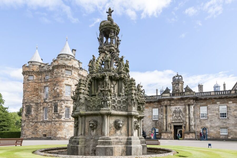 Edinburgh: Palace of Holyroodhouse Entry Ticket - Mary Queen of Scots’ chambers and a darker story
