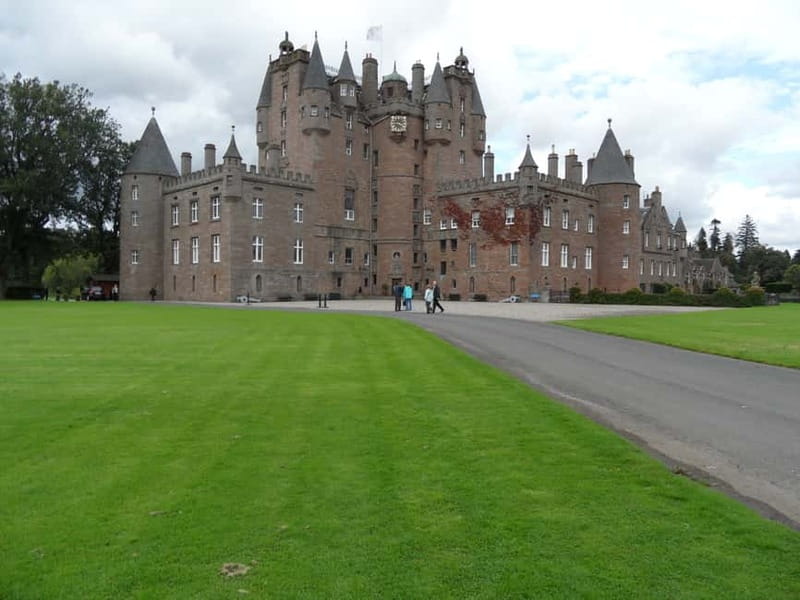 Edinburgh: Private Guided Walking Tour - What two hours really gives you