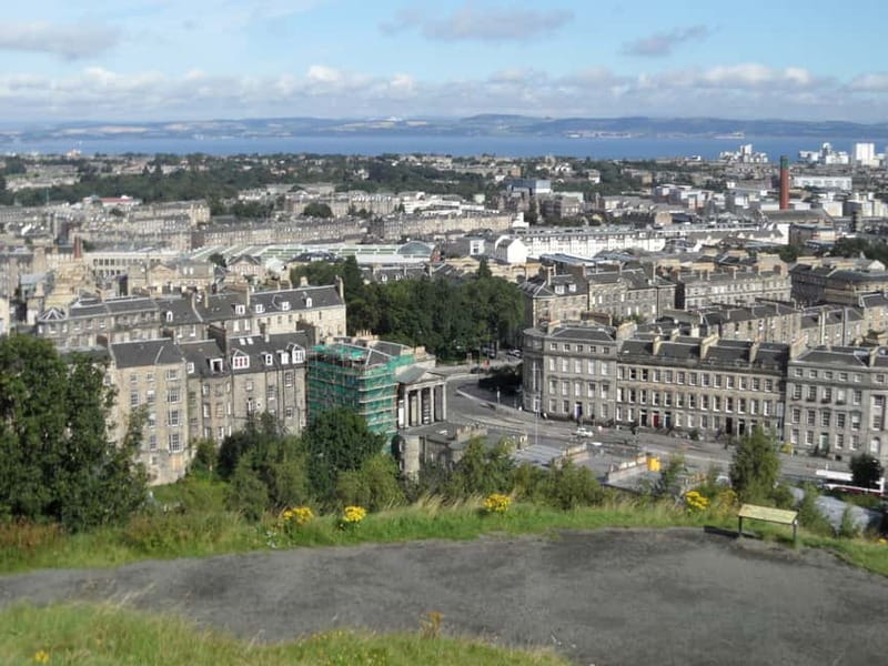 Edinburgh: Private Guided Walking Tour - St. Giles Cathedral and the Old Town