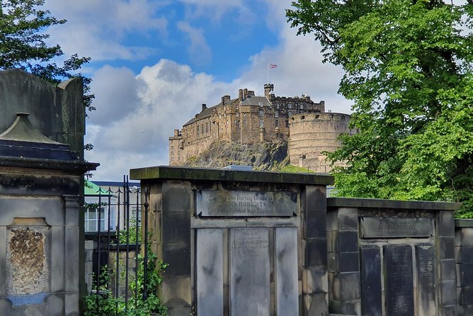 Edinburgh Private Walking Tour - The view from Advocate’s Close