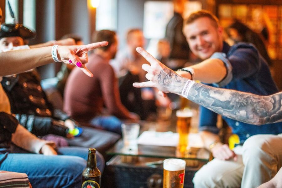 Edinburgh: Pub Crawl 7 Bars with 6 Shots - Should you book the Edinburgh pub crawl?