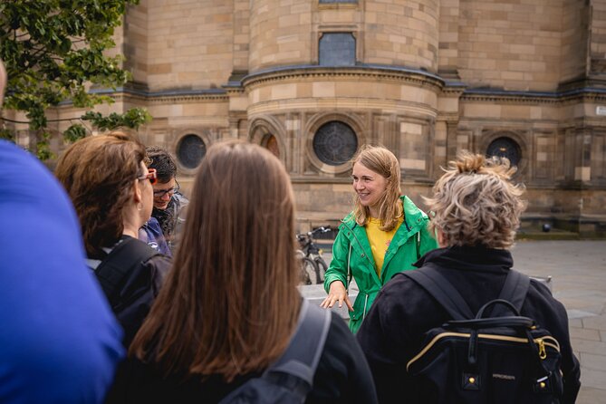 Edinburgh: Pubs & History Walking Tour with Beer Tasting - Why this tour works as a first Edinburgh evening
