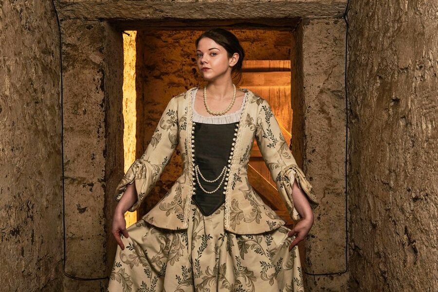 Edinburgh: Real Mary King's Close Guided Tour - Plague, royal visitors, and the darker chapters