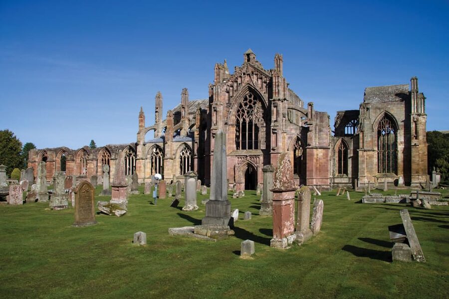 Edinburgh: Rosslyn Chapel, Borders & Glenkinchie Distillery - Small details that improve the day