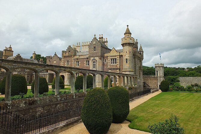 Edinburgh: Rosslyn Chapel, the Borders & Glenkinchie Distillery - The driver-guide is part of the experience