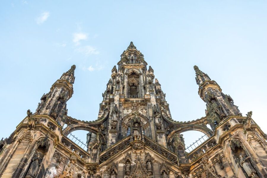 Edinburgh: Royal Attractions with Hop-On Hop-Off Bus Tours - A practical two-day plan