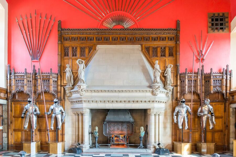 Edinburgh: Royal Attractions with Hop-On Hop-Off Bus Tours - Edinburgh Castle, the city’s essential first stop