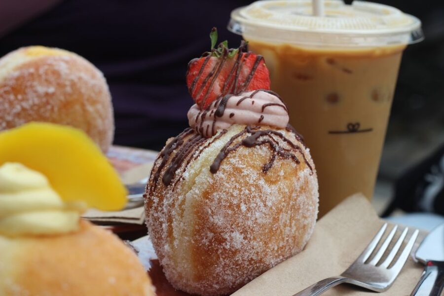 Edinburgh: Royal Mile Donut Tour with Donut Tastings - Mòr Bakery and the Royal Mile tasting