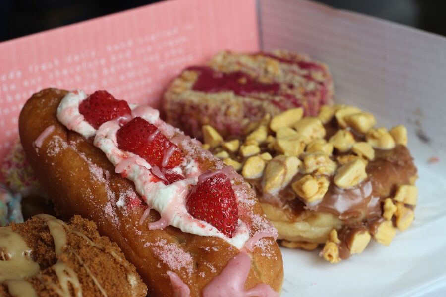 Edinburgh: Royal Mile Donut Tour with Donut Tastings - What the $70 price really covers