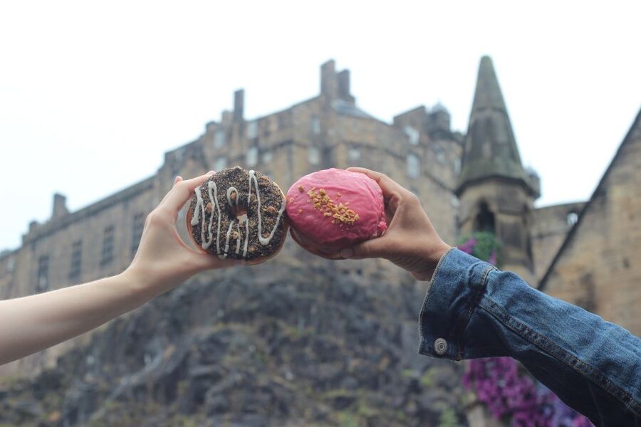 Edinburgh: Royal Mile Donut Tour with Donut Tastings - Walking through the Grassmarket and Victoria Street