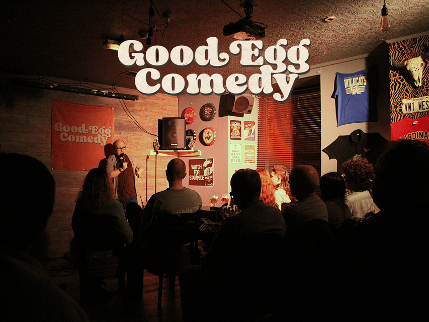 Edinburgh: Scottish Comedy Night at an Old Town Cocktail Bar - Ralph Brown or Ross Leslie keeps the night moving