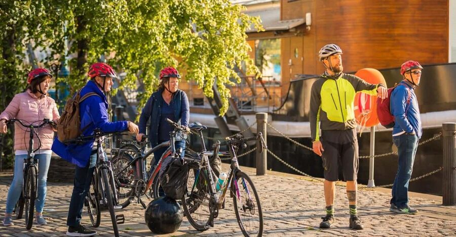 Edinburgh: Sightseeing Bike Tour - Who will enjoy this tour most?