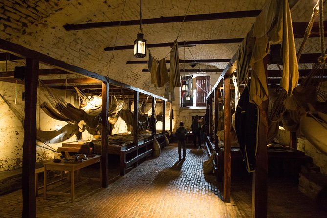 Edinburgh Skip-the-Ticket-Line Castle Walking Tour - Why skipping the queue matters at Edinburgh Castle