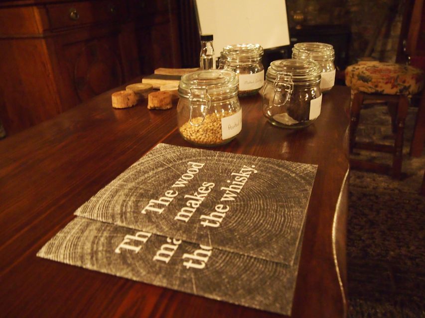 Edinburgh: Small-Group History of Whisky Tour with Tasting - Four regions, four different whisky profiles