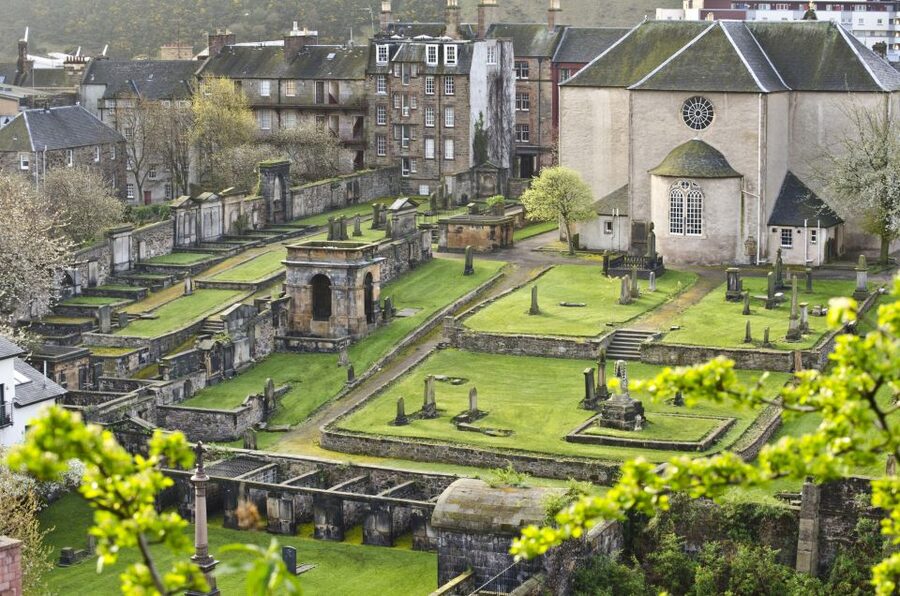 Edinburgh: The Dark Side Walking Tour - Canongate Kirkyard and the city’s burial ground stories