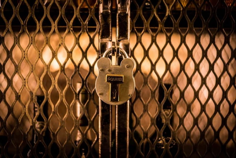 Edinburgh: The Lost Close Underground Scotch Whiskey Tasting - Who should book this tasting?