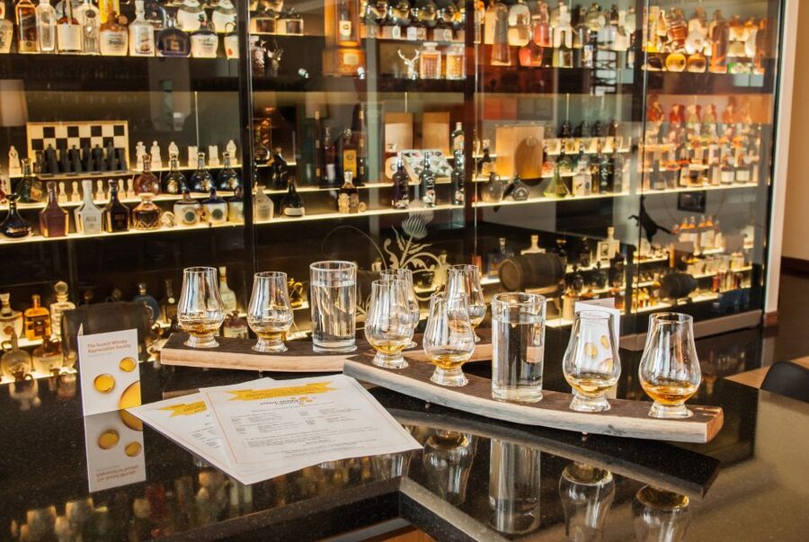 Edinburgh: The Scotch Whisky Experience Tour and Tasting - Entering the glass-and-marble whisky vault