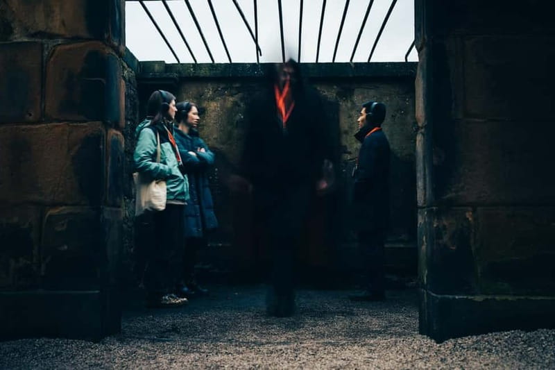Edinburgh: Underground Vaults and Graveyard Evening Tour - Key points to know before booking