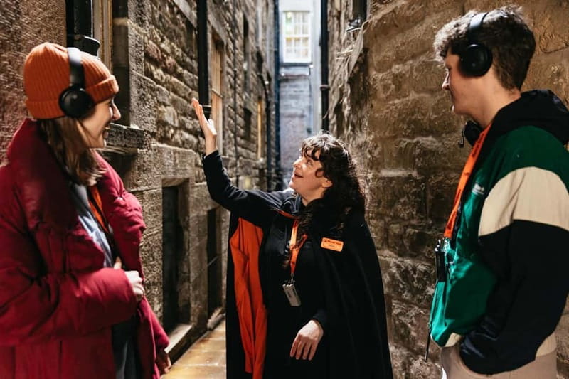 Edinburgh: Underground Vaults Evening Ghost Tour with Whisky - Key points to know before booking