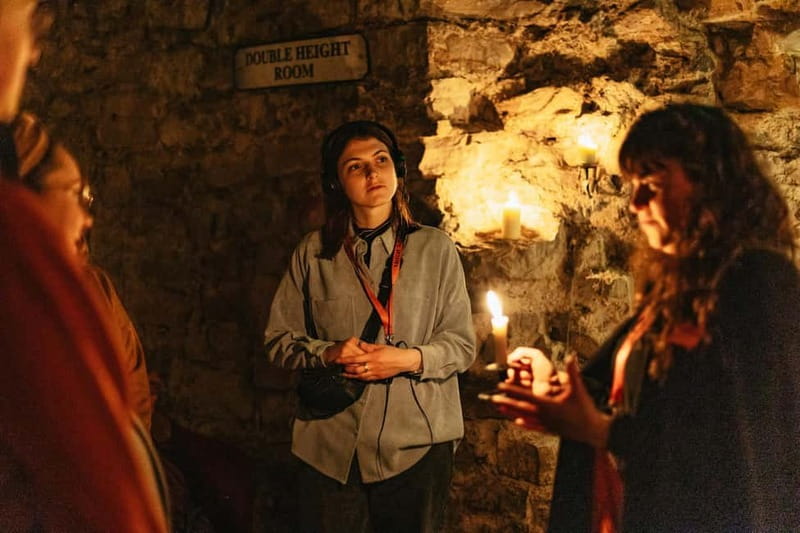 Edinburgh: Underground Vaults Evening Ghost Tour with Whisky - Booking advice for a smoother night