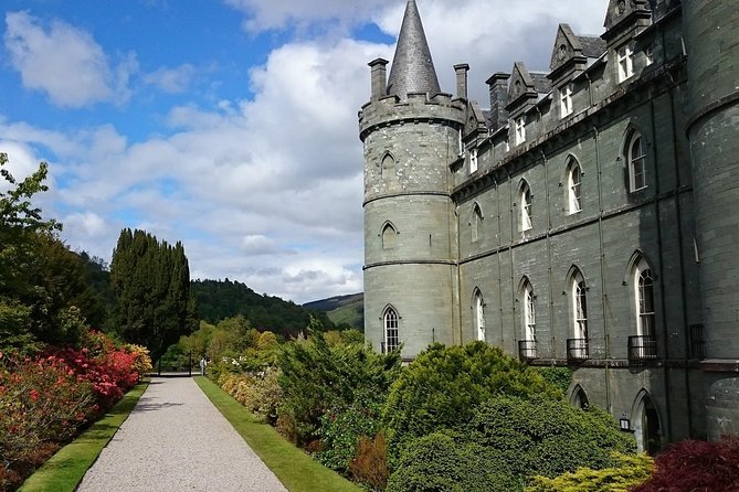Edinburgh: West Highland Lochs, Mountains & Castles - Luss Pier and the first Loch Lomond views