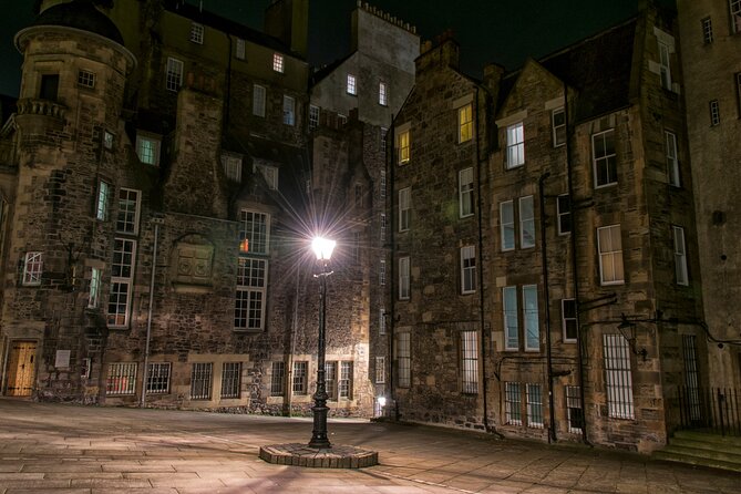 Edinburgh: Witches & Haunted History Walking Tour - Witches Well and the women behind the stories