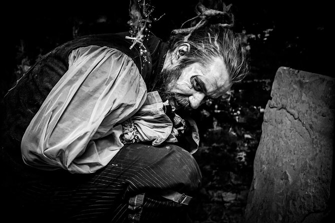 Extreme Paranormal Underground Ghost Tour in Edinburgh - The guides make or break the evening
