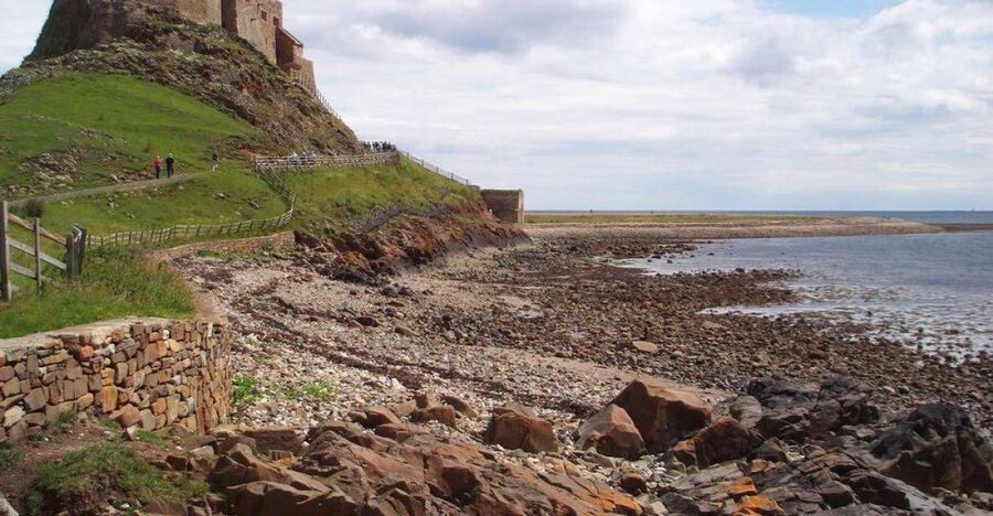 From Edinburg: Viking Coast & Alnwick Castle Day Tour - Key points at a glance