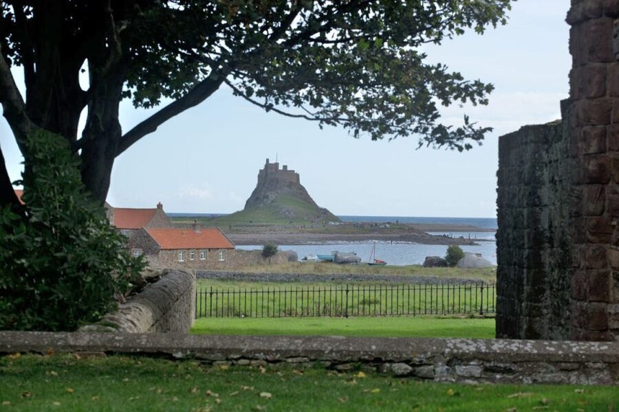 From Edinburg: Viking Coast & Alnwick Castle Day Tour - Alnwick Castle, from medieval power to movie magic