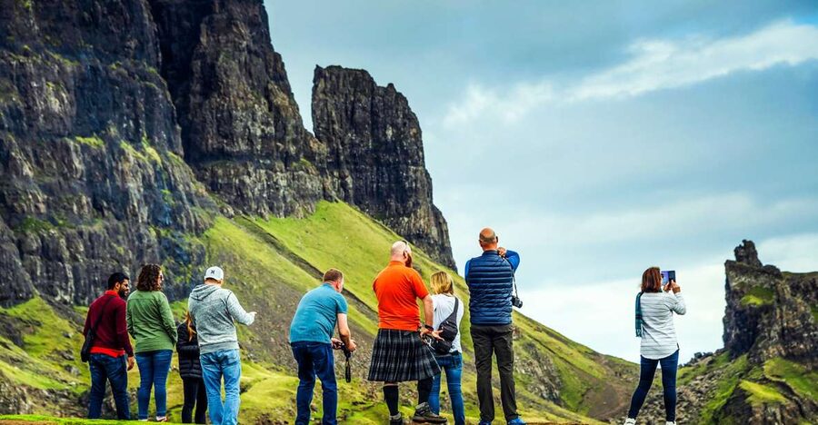 From Edinburgh: 3-Day Isle of Skye and The Highlands Tour - Glencoe: beautiful scenery with a dark past