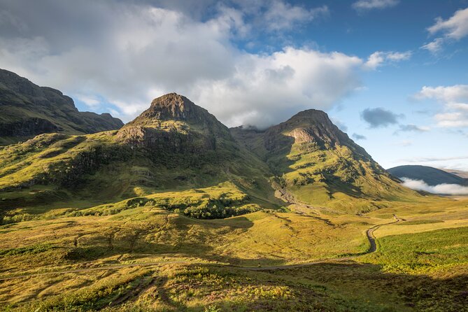 From Edinburgh: 6-Day Isle of Skye & Hebridean Hopper Tour w/Room - Day one: the Kelpies, Glen Coe, and Loch Ness