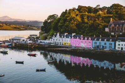 6-Day Isle of Skye & Hebridean Hopper Tour w/Room