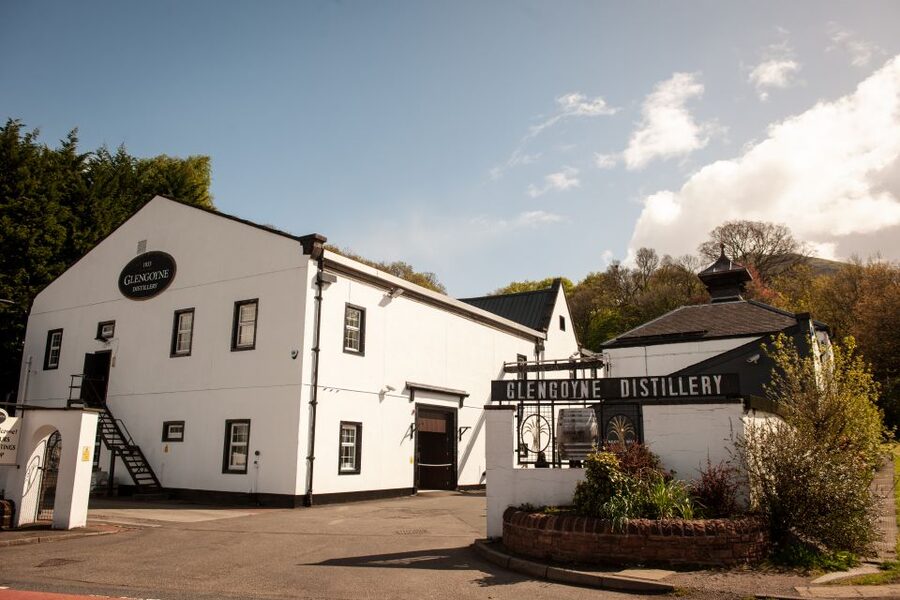 From Edinburgh: Discovering Malt Whisky Day Tour with Entry - The guide can shape the whole day