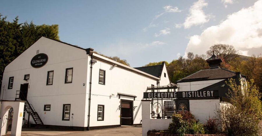 From Edinburgh: Discovering Malt Whisky Day Tour with Entry - Leaving Edinburgh for Stirling Castle country