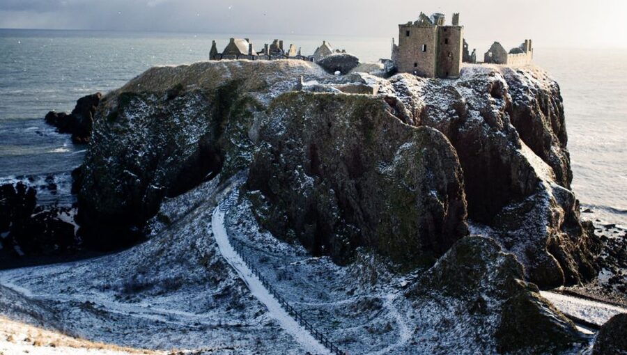 From Edinburgh: Glamis and Dunnottar Castles Tour in Italian - Why Dunnottar is worth the long ride from Edinburgh