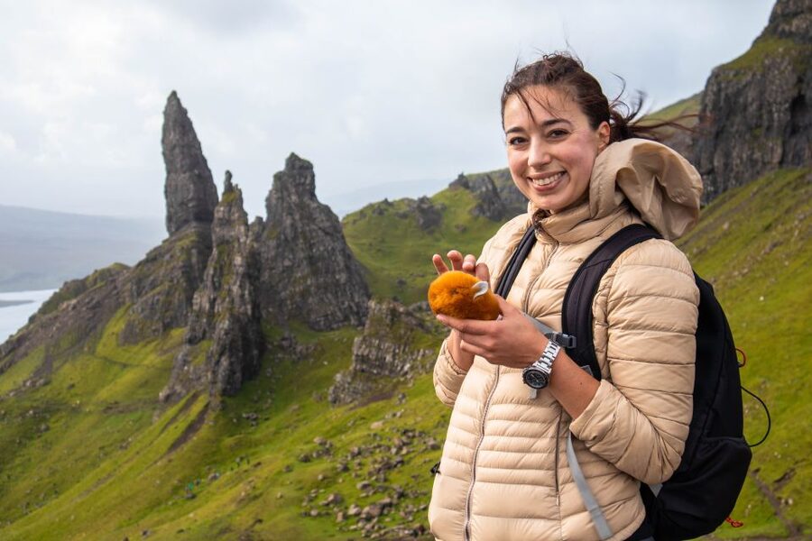From Edinburgh: Isle of Skye and Outer Hebrides 6-Day Tour - Day 4: Harris beaches, island memory, and Portree