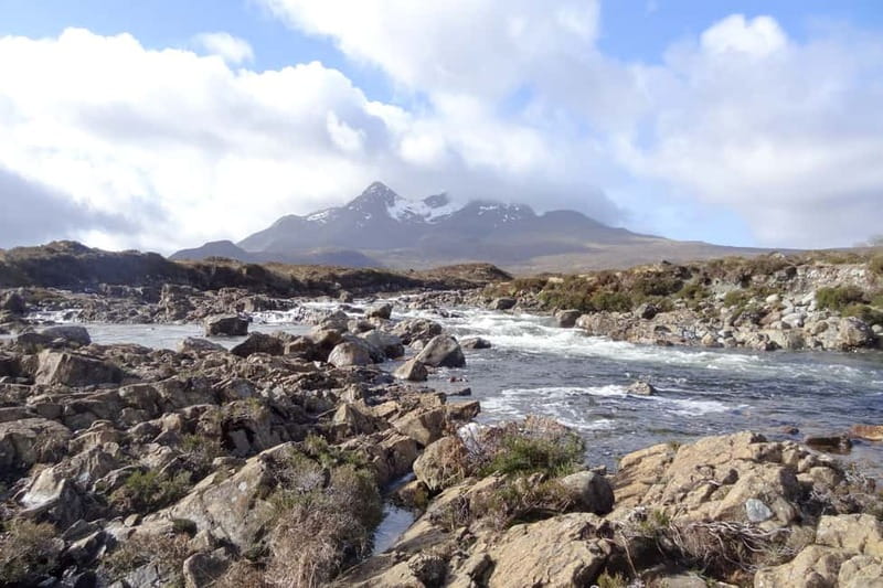 From Edinburgh: Isle of Skye & Highlands 3-Day Guided Tour - Guides, vehicles, and the feel of the trip