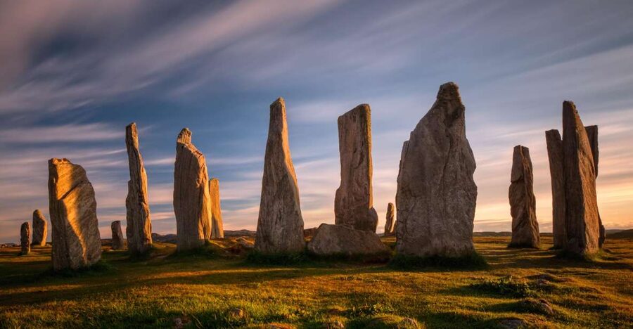 From Edinburgh: Outer Hebrides & Isle of Skye 6-Day Tour - Day 3: Blackhouses, Dun Carloway, and western Lewis