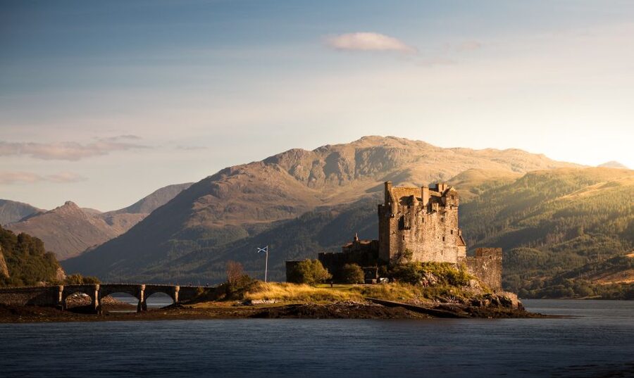 From Edinburgh: Outer Hebrides & Isle of Skye 6-Day Tour - Day 4: Harris beaches and the ferry to Skye