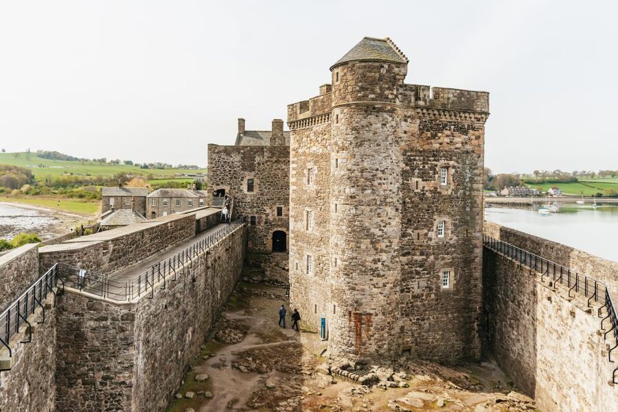 From Edinburgh: Outlander Experience 2-Day Tour - Falkland and Culross: two villages with different moods