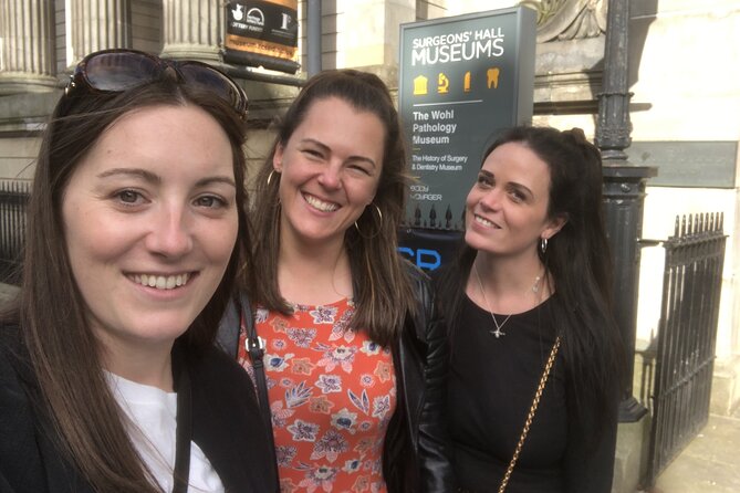 Ghosts of Edinburgh: Bloody Past Exploration Game and Tour - Greyfriars Bobby and the kirkyard