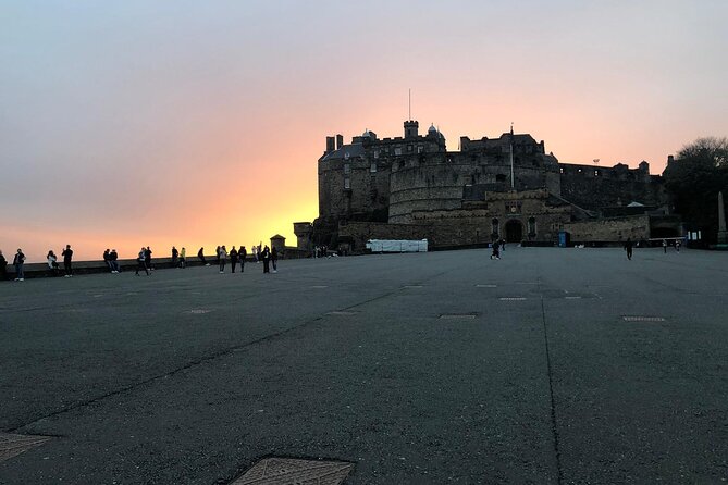 Ghosts of Edinburgh: Bloody Past Exploration Game and Tour - The later stops: New College, Modern Art, and Old College