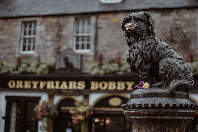 Ghosts of Edinburgh: Bloody Past Exploration Game and Tour - Starting at the Mound