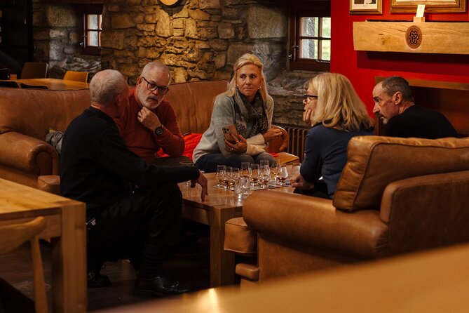 Guided Tour in Aberfeldy Distillery with Connoisseur Experience - The warehouse visit adds useful context