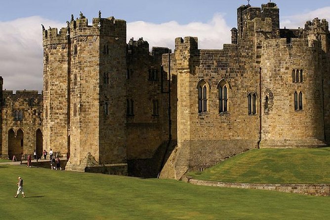 Harry Potter and English Castle Italian Tour Guide - From Edinburgh to the English Border
